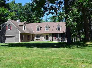 4 Blueberry Ln, Haverhill, MA 01832
