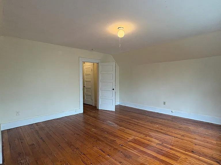 196 Norton St #3 — Photo 2