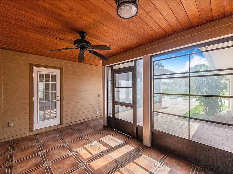 4854 E Hinson Ave — Photo 30