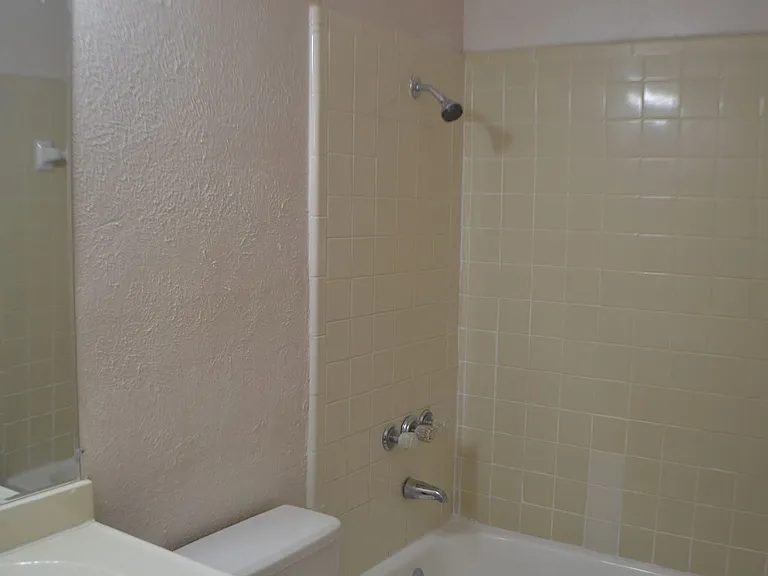1520 Pebblewood Dr — Photo 12