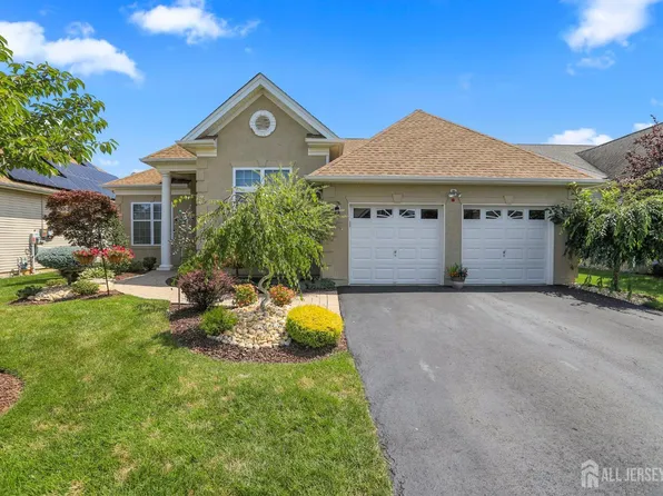 130 Masters Dr, Monroe Township, NJ 08831