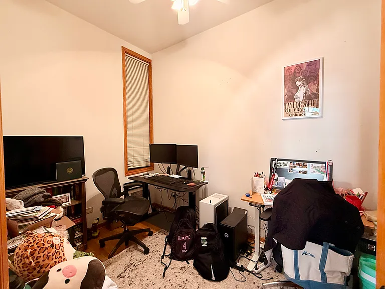 2200 W Chicago Ave #1R — Photo 8