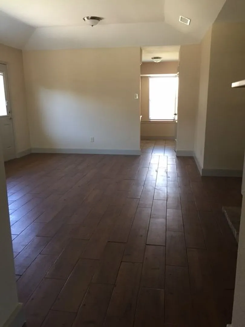 Cute, updated 2 bedroom half duplex in Frisco! — Photo 1