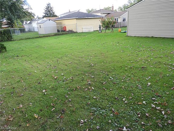 5th image of 6440 Scott Dr