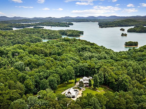 2nd image of 657 Campbell Camp Cir