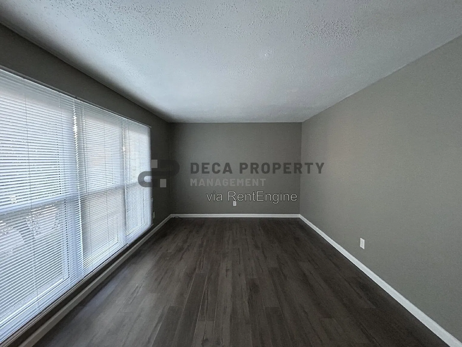 2 bed, 1.0 bath, 875 sqft, $1,095 — Photo 2