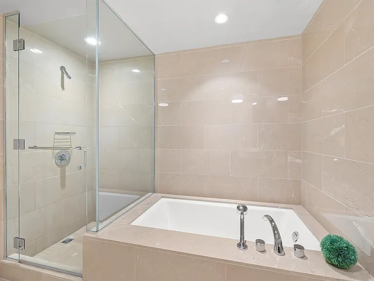 1111 W Alberni St #2601 — Photo 14