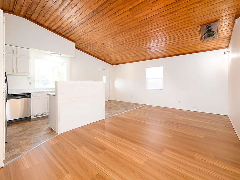 1908 Cleveland Blvd #1908 — Photo 8