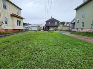 1012 Adams St, New Castle, PA 16101