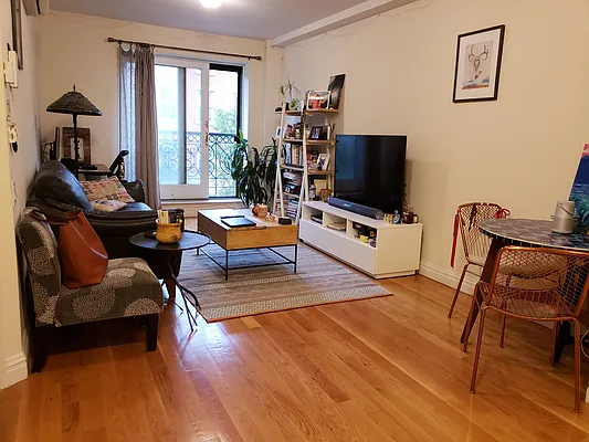 Rented by Calabrese Real Estate | media 16