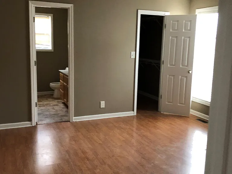 2626 Del Ray Dr — Photo 3
