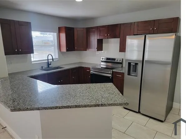 1830 Quincy St S, Saint Petersburg, FL 33711