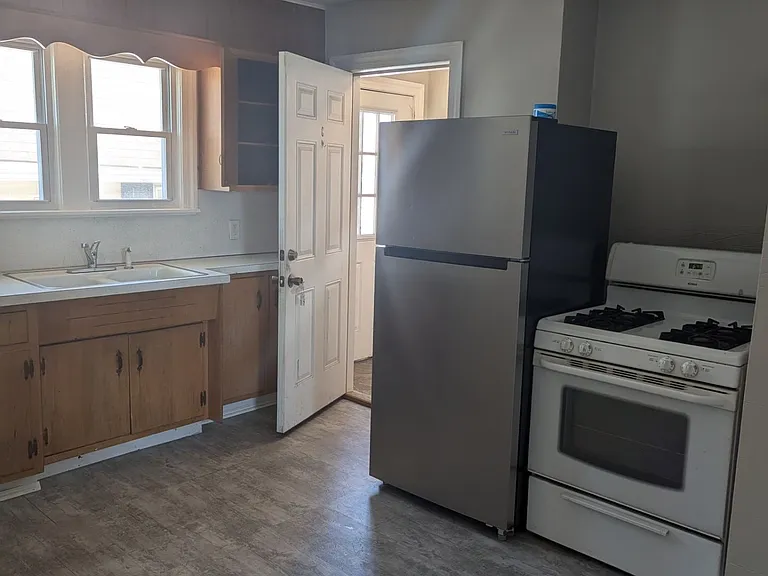 316 Odell Ave #C — Photo 5
