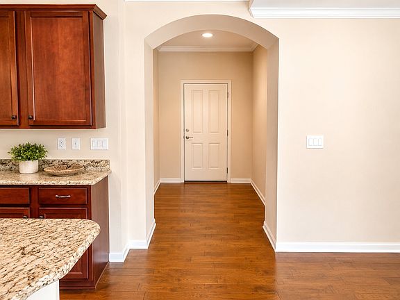 2nd image of 391 Gold Cove Ln