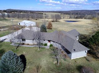 1212 Cologna Rd, Marshfield, MO 65706