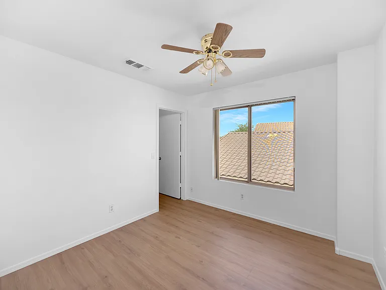 3309 E San Remo Ave — Photo 19