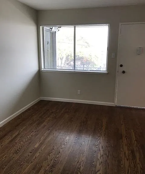 1296 Laurel St #6 — Photo 9