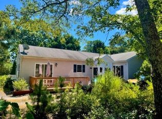 76 Boxberry Ave, Tisbury, MA 02568