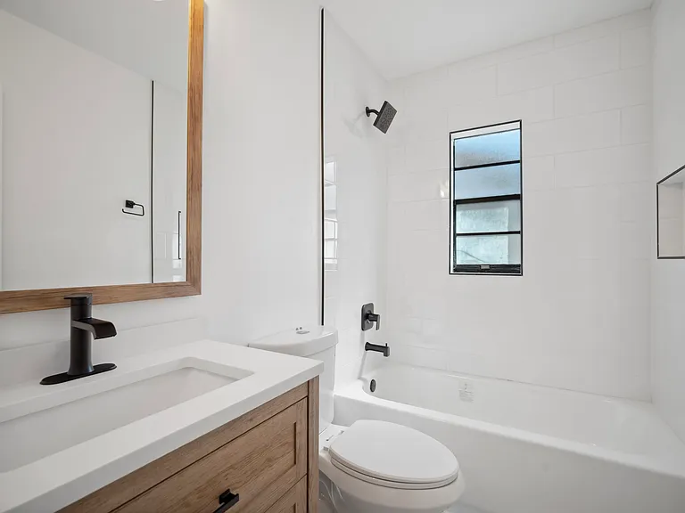 1218 Lornewood Dr — Photo 13