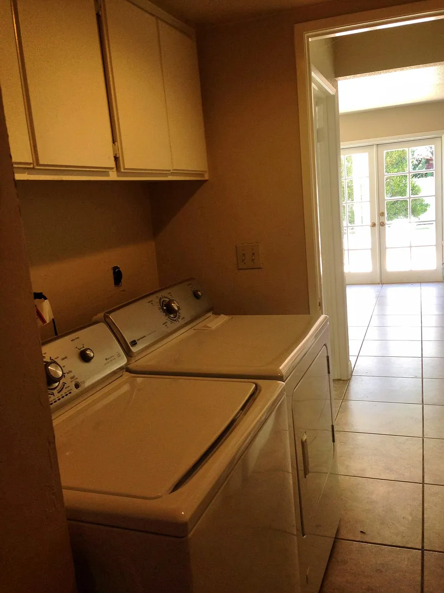 Building Photo - Rimridge Ln