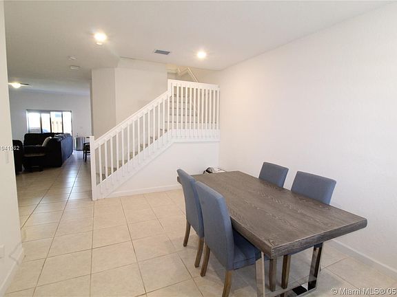 3rd image of 20833 NE 2nd Pl