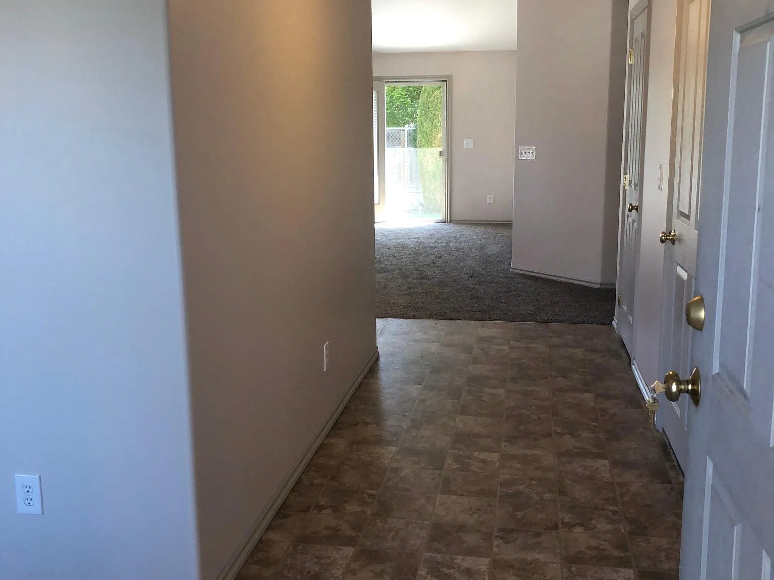 6902 Willow Pl — Photo 2