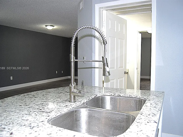 2803 N Oakland Forest Dr #108 — Photo 8