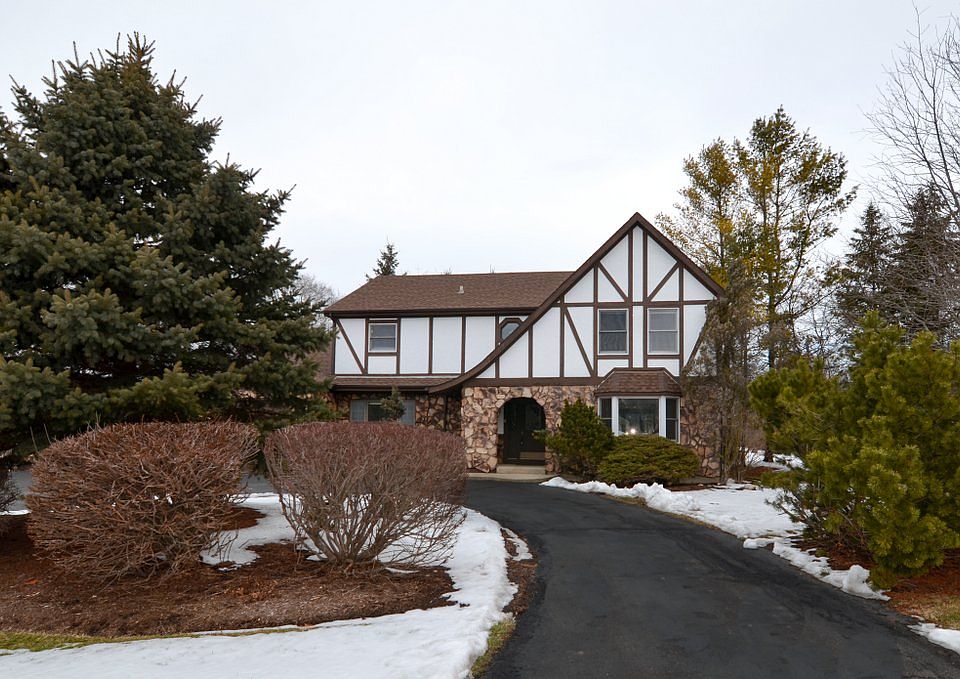 1st image of 21958 W Whitehall Ct