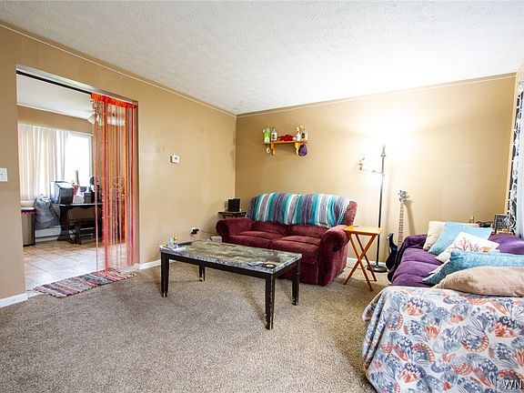 3rd image of 8 Sunnyside Dr