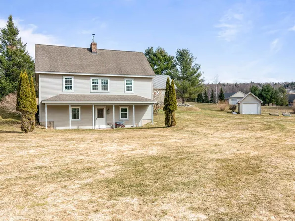 32 Paradis Lane, Bakersfield, VT 05441