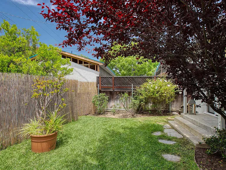 4339 Rear And Back House Elmer Ave — Photo 40