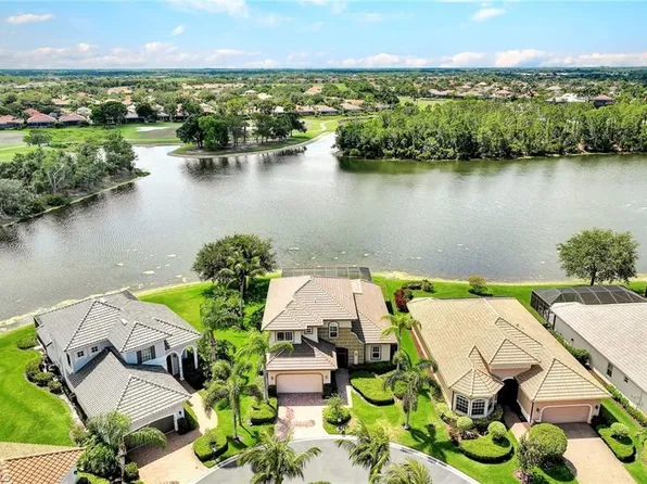 6172 Dogleg Dr, Naples, FL 34113