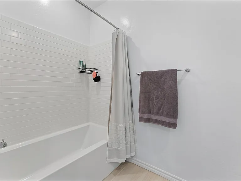 237 Callen Falls Ave #2011 — Photo 27