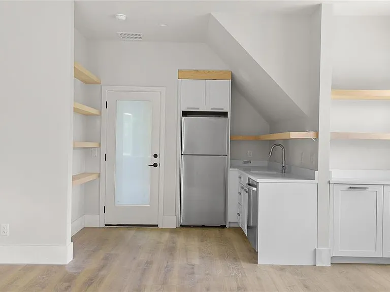 3222 Holliday Ave — Photo 10
