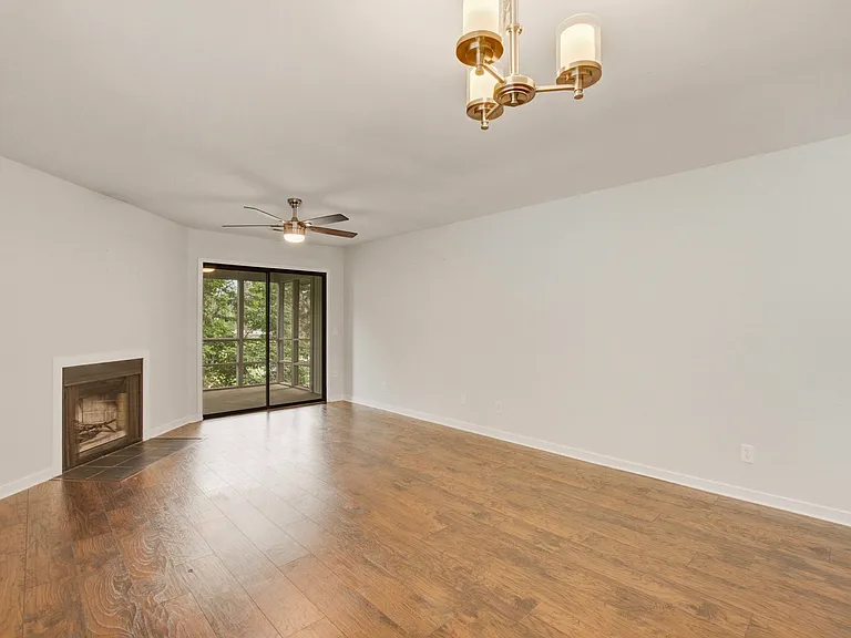 2741 Jobee Dr — Photo 11