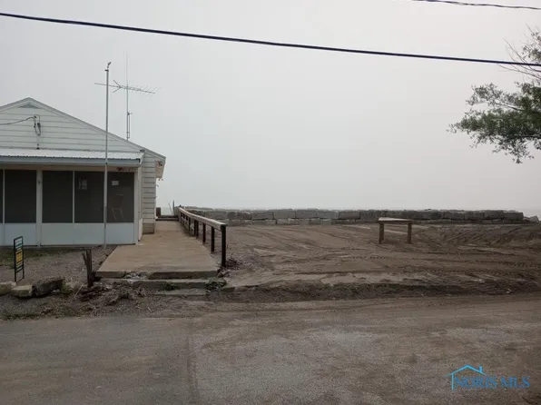 8125 W Division St, Oak Harbor, OH 43449