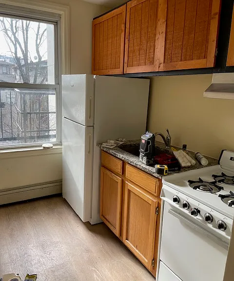 221 Montgomery St #3 — Photo 9