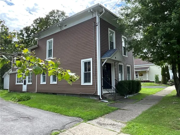 11 State St, Oxford, NY 13830