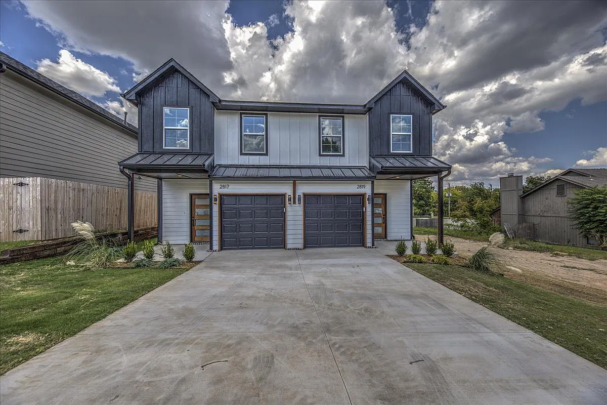3 bed, 2.5 bath, 1532 sqft, $1,900 — Photo 1