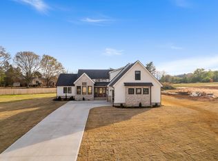 129 Harkness Ln, Campobello, SC 29322