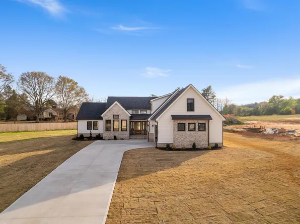 129 Harkness Ln, Campobello, SC 29322