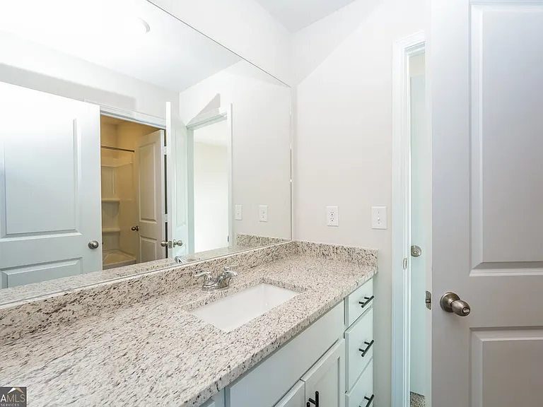 317 Limestone Cir — Photo 15