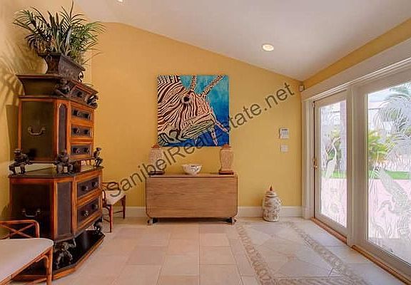 2nd image of 1735 Jewel Box Dr