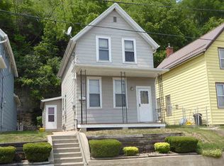 2073 Lincoln Ave, Dubuque, IA 52001