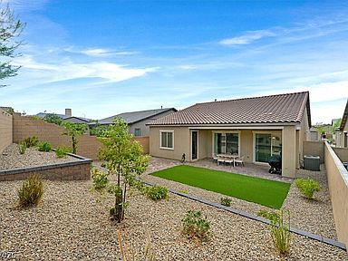 552 Comodo St, Henderson, NV 89011, photo 2