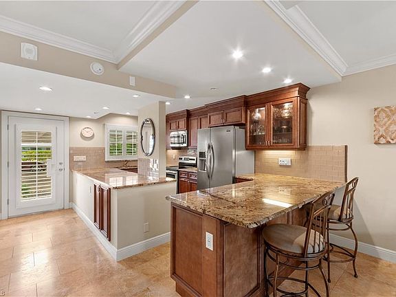 3rd image of 414 Broad AVE S #H414
