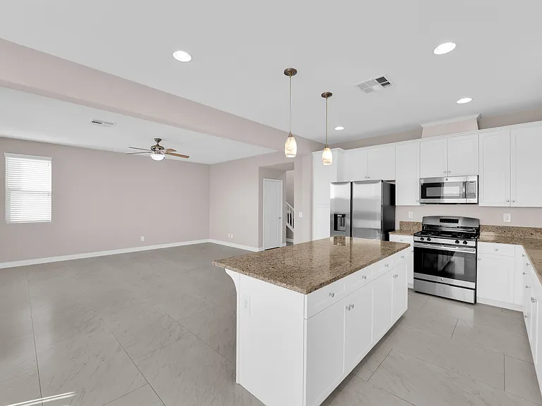 5382 Sleepy Willow St — Photo 9