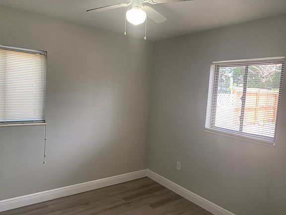 5th image of 709 Sunset Dr