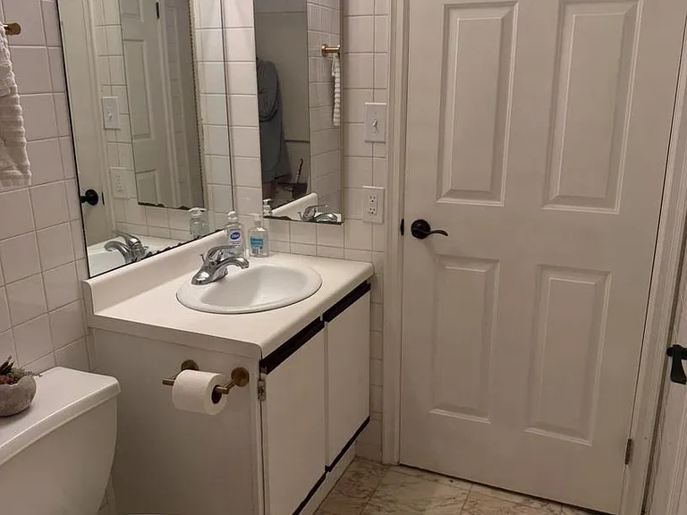 8030 Abbey Ct #B — Photo 14