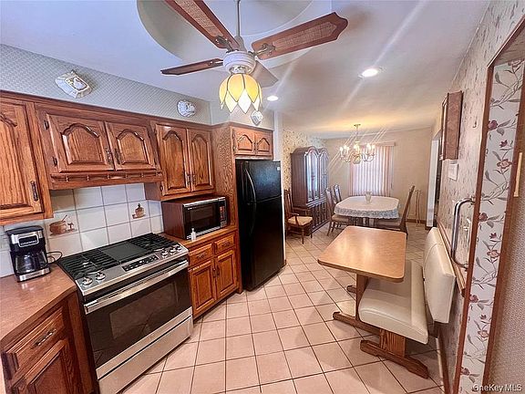 5th image of 156-22 91st St